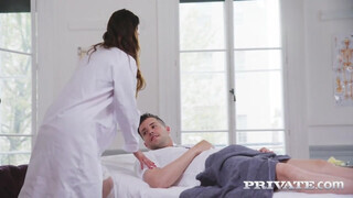 Private com - Amirah Adara a csinos nővérke
