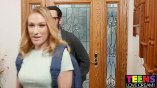 Kasey Miller a kurva zsenge csajszika
