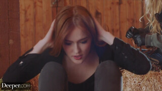 Deeper - Jia Lissa benyeli a gigantikus péniszt