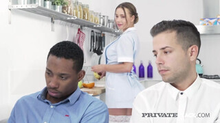 PrivateBlack - Taylor Sands édeshármasban kupakol