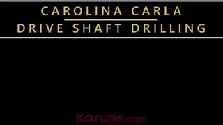 Karups - Carolina Carla az autószerelővel kupakol