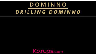 Karups - Dominno a gigantikus kannás milf