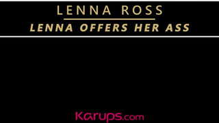 Lenna Ross popsikája megdöngetve