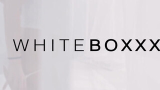 WHITEBOXXX - Nancy ráül a a hapsija szájára