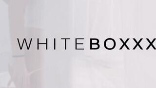 WHITEBOXXX - Adelle Sabelle a csinos francia maca