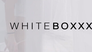 WhiteBoxxx - Lena Reif a termetes tőgyes orosz csajszi