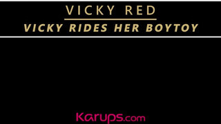 Vicky Red tinédzser manussal kúr