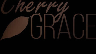 Cherry Grace gyöngéd kettyintése