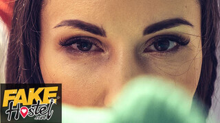 Fake Hostel HD - Lilu Moon a kívánatos orosz gádzsi