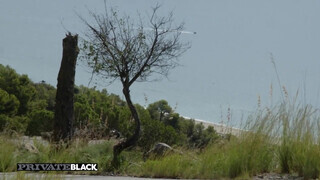 PrivateBlack - Carolina Savage segg lyukba tolva a billiárd asztalon