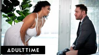 Gigászi természetes cicik: Ashlyn Peaks vadul ugrál a legjobb barát farkán!