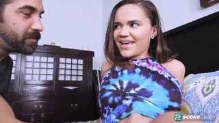 Naudi Nala vadul leszopja és lovagolja a gigantikus kukacot